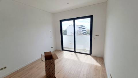 Apartamento T4, top floor, Tavira