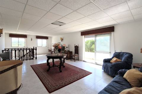 Magnifica Moradia com terreno de grande dimensão !!!