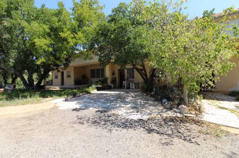 Magnifica Moradia com terreno de grande dimensão !!!