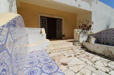 Magnifica Moradia com terreno de grande dimensão !!!