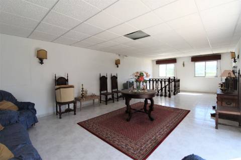 Magnifica Moradia com terreno de grande dimensão !!!