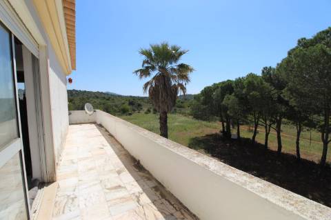 Magnifica Moradia com terreno de grande dimensão !!!