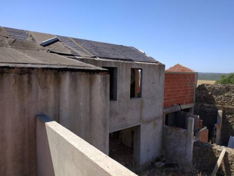 MORADIA - TURISMO - COM TERRENO DE 6 HECTARES NA ALDEIA DE SÃO MARTINHO - ALCOUTIM - ALGARVE