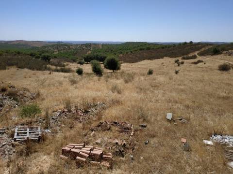 MORADIA - TURISMO - COM TERRENO DE 6 HECTARES NA ALDEIA DE SÃO MARTINHO - ALCOUTIM - ALGARVE