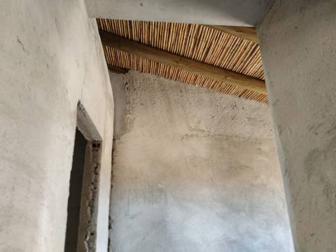 MORADIA - TURISMO - COM TERRENO DE 6 HECTARES NA ALDEIA DE SÃO MARTINHO - ALCOUTIM - ALGARVE