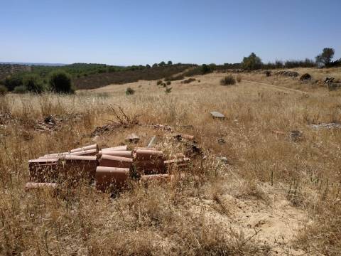 MORADIA - TURISMO - COM TERRENO DE 6 HECTARES NA ALDEIA DE SÃO MARTINHO - ALCOUTIM - ALGARVE