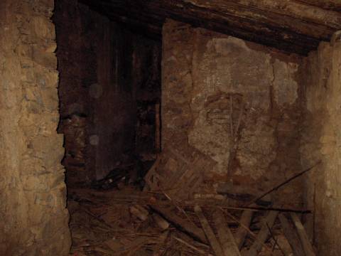 Casa Térrea com 80 m2 para reconstruir com 3 Divisões em Corte Nova, Castro Marim