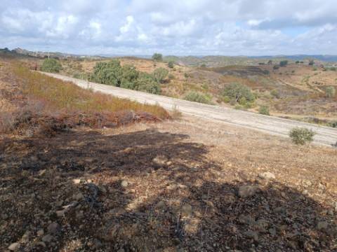 TERRENO RUSTICO COM 2.840 M2 - CORUJOS - CASTRO MARIM - ALGARVE
