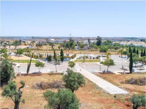 Moradia T4 Em Tavira Com Piscina e Vista Mar