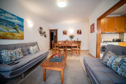 Apartamento T2 disponível para arrendamentos temporários localizado em Cabanas de Tavira