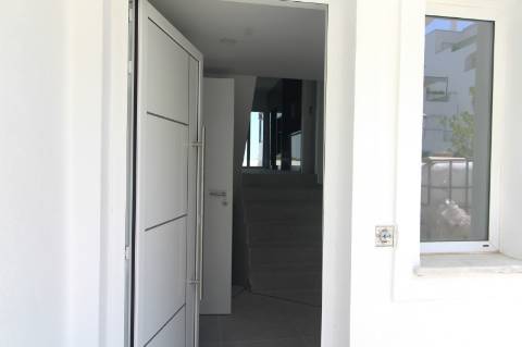 Construção de uma moradia em banda em prestigiada urbanização de Tavira