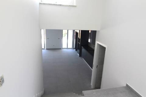 Construção de uma moradia em banda em prestigiada urbanização de Tavira