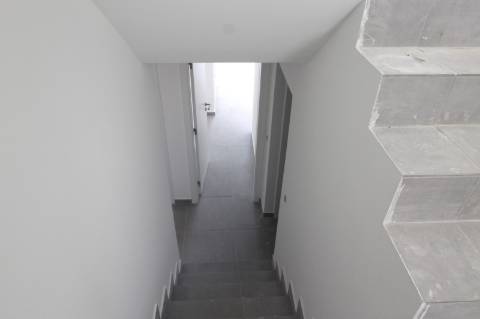 Construção de uma moradia em banda em prestigiada urbanização de Tavira