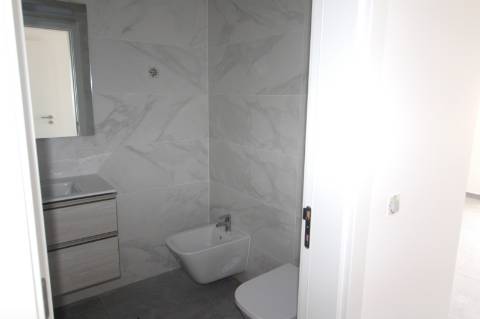 Construção de uma moradia em banda em prestigiada urbanização de Tavira