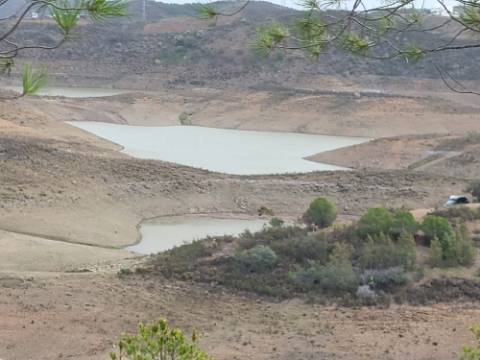 TERRENO RÚSTICO COM 10.320 M2 - VISTA LAGO - ALCARIAS GRANDES - CASTRO MARIM - ALGARVE