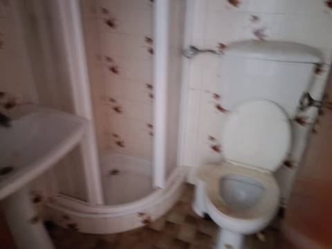 EDIFÍCIO COM TRÊS PISOS - VÁRIAS DIVISÕES - HABITAÇÃO - RESTAURANTE - COMÉRCIO - SERVIÇOS - SÃO BARTOLOMEU DO SUL - CASTRO MARIM