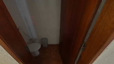 EDIFÍCIO COM TRÊS PISOS - VÁRIAS DIVISÕES - HABITAÇÃO - RESTAURANTE - COMÉRCIO - SERVIÇOS - SÃO BARTOLOMEU DO SUL - CASTRO MARIM