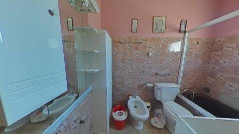 EDIFÍCIO COM TRÊS PISOS - VÁRIAS DIVISÕES - HABITAÇÃO - RESTAURANTE - COMÉRCIO - SERVIÇOS - SÃO BARTOLOMEU DO SUL - CASTRO MARIM