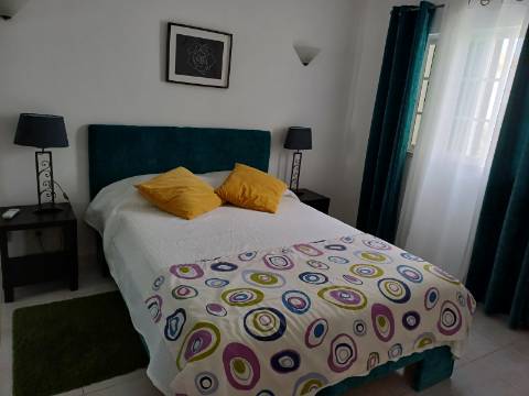 Andar de Moradia T2 Arrendamento de Outubro a Junho