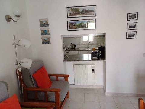 Andar de Moradia T2 Arrendamento de Outubro a Junho