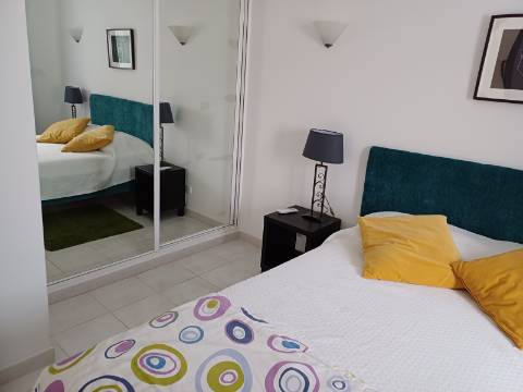 Andar de Moradia T2 Arrendamento de Outubro a Junho