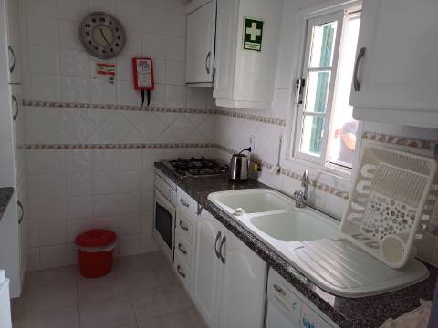 Andar de Moradia T2 Arrendamento de Outubro a Junho