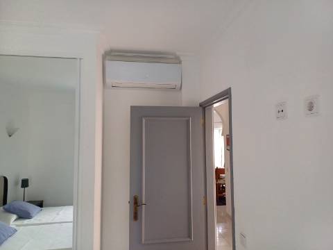 Andar de Moradia T2 Arrendamento de Outubro a Junho