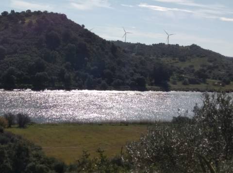 TERRENO COM 9.240 M2 COM FURO E ELETRICIDADE - JUNTO A FOZ E RIO GUADIANA - FOZ DE ODELEITE - ALGARVE