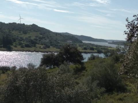 TERRENO COM 9.240 M2 COM FURO E ELETRICIDADE - JUNTO A FOZ E RIO GUADIANA - FOZ DE ODELEITE - ALGARVE