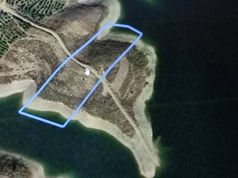 TERRENO COM 7.640 M2 - JUNTO AO LAGO COM DUAS FRENTES NA ÁGUA - ALCARIAS GRANDES - CASTRO MARIM - ALGARVE