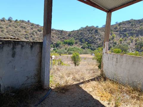 TERRENO RUSTICO COM 1.680 M2 EM FORTES - ODELEITE - CASTRO MARIM - ALGARVE