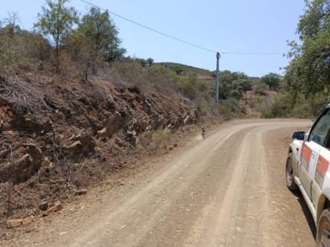 TERRENO RUSTICO COM 10.320 M2 PRÓXIMO A ALMADA D'OURO EM CASTRO MARIM - ALGARVE