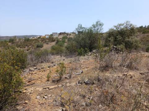 TERRENO RUSTICO COM 10.320 M2 PRÓXIMO A ALMADA D'OURO EM CASTRO MARIM - ALGARVE