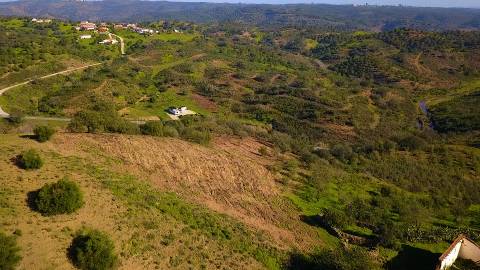 TERRENO RUSTICO COM 11.000 M2 - BONS ACESSOS - ALCARIAS GRANDES - CASTRO MARIM - ALGARVE