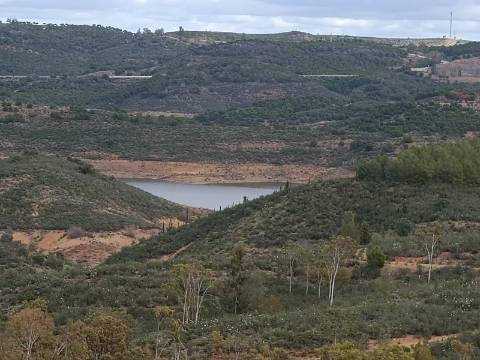 TERRENO COM 2.480 M2 - NA CHOÇA QUEIMADA - ODELEITE - CASTRO MARIM - ALGARVE