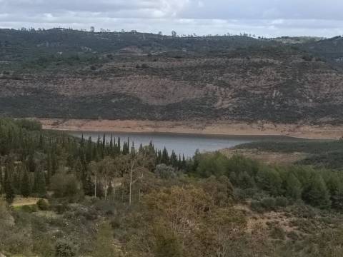 TERRENO COM 2.480 M2 - NA CHOÇA QUEIMADA - ODELEITE - CASTRO MARIM - ALGARVE