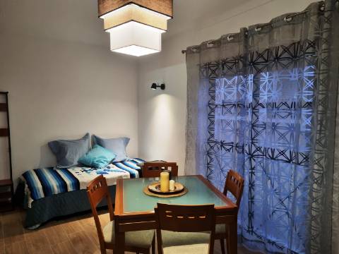 Apartamento em Altura para Arrendamento de 15 de Setembro a 16 de Junho.