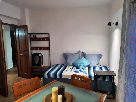 Apartamento em Altura para Arrendamento de 15 de Setembro a 16 de Junho.