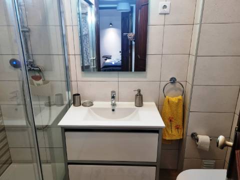 Apartamento em Altura para Arrendamento de 15 de Setembro a 16 de Junho.