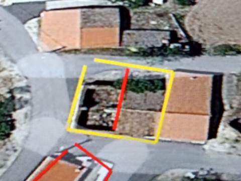 MORADIA DE ALDEIA - 129 M2 - COM LOGRADOURO - CORTE PEQUENA - ODELEITE - CASTRO MARIM