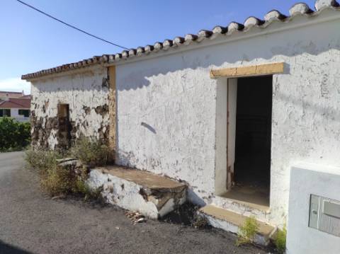 MORADIA DE ALDEIA - 129 M2 - COM LOGRADOURO - CORTE PEQUENA - ODELEITE - CASTRO MARIM