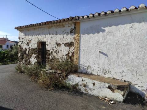 MORADIA DE ALDEIA - 129 M2 - COM LOGRADOURO - CORTE PEQUENA - ODELEITE - CASTRO MARIM