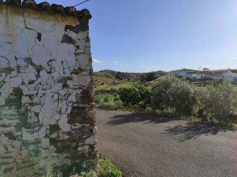 MORADIA DE ALDEIA - 129 M2 - COM LOGRADOURO - CORTE PEQUENA - ODELEITE - CASTRO MARIM
