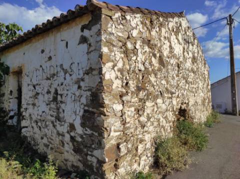 MORADIA DE ALDEIA - 129 M2 - COM LOGRADOURO - CORTE PEQUENA - ODELEITE - CASTRO MARIM