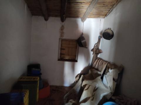 MORADIA DE ALDEIA - 129 M2 - COM LOGRADOURO - CORTE PEQUENA - ODELEITE - CASTRO MARIM