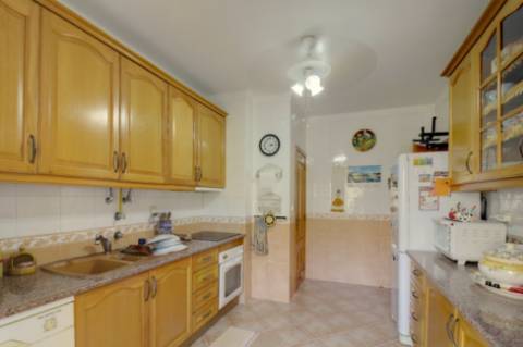 Apartamento T3 espaçoso no centro de Tavira com garagem box!