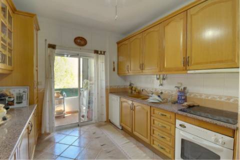 Apartamento T3 espaçoso no centro de Tavira com garagem box!