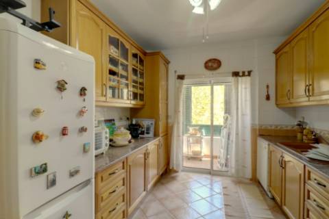 Apartamento T3 espaçoso no centro de Tavira com garagem box!