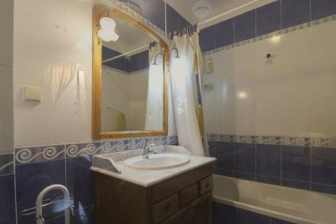 Apartamento T3 espaçoso no centro de Tavira com garagem box!