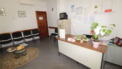 Estabelecimento para Comércio com 80 m2 na baixa de Olhão